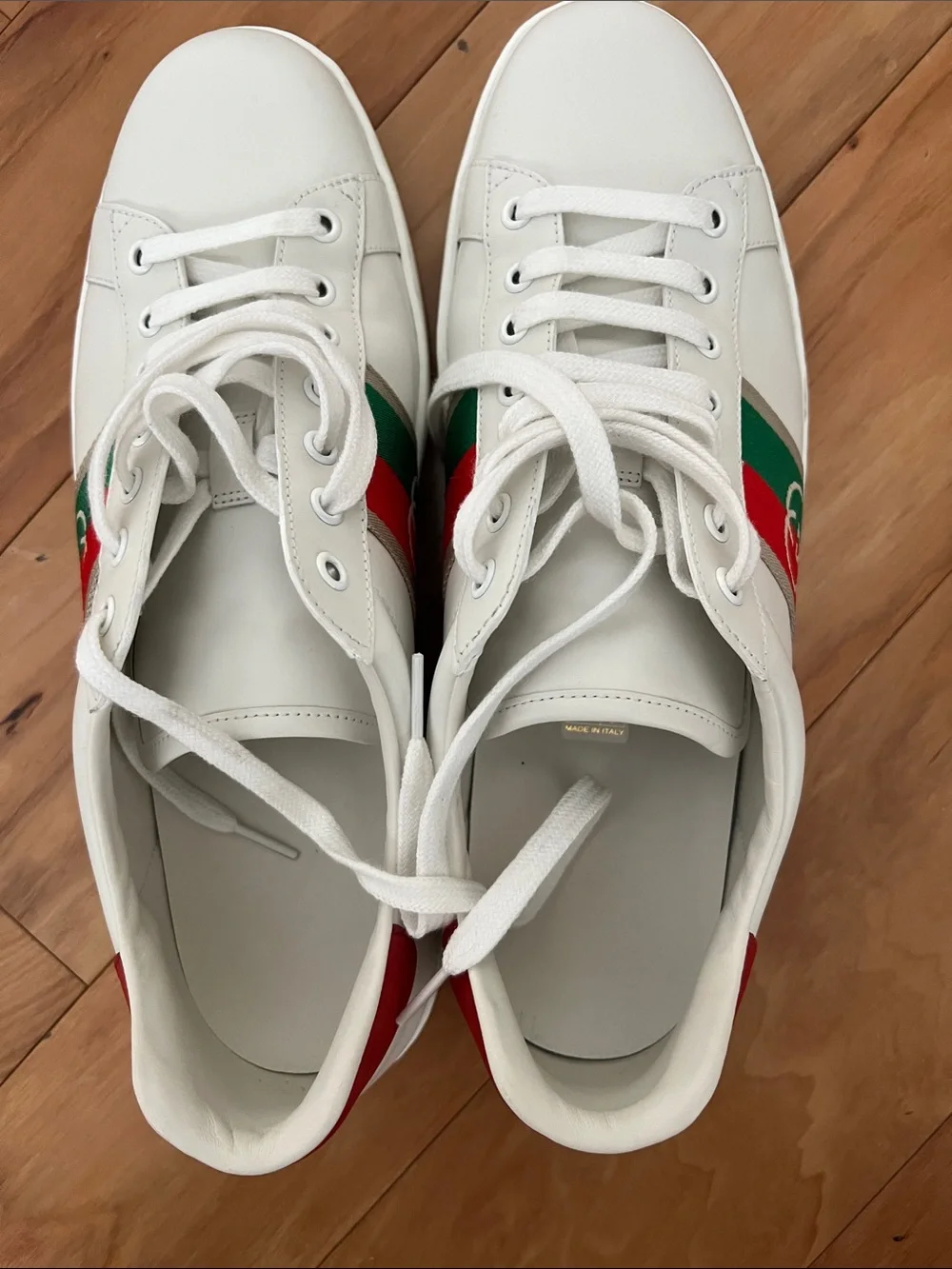 Authentic GUCCI ‘ACE’ SNEAKERS White Leather Sneakers with Red & Green Web Strip